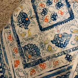 Aurora spill proof table cloth